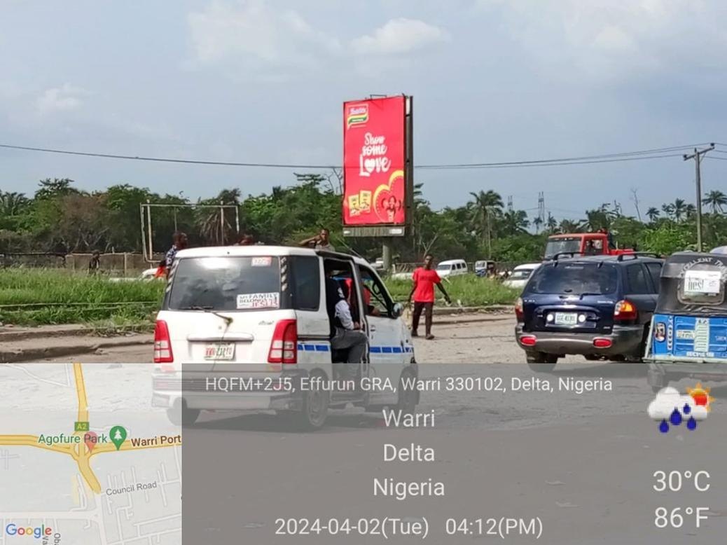 Warri–Port Harcourt Expressway by Effurun Roundabout, Warri — portrait static billboard site